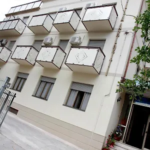 Arlotti Hotel *