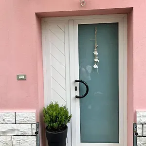La Casa Di Maura Apartment *