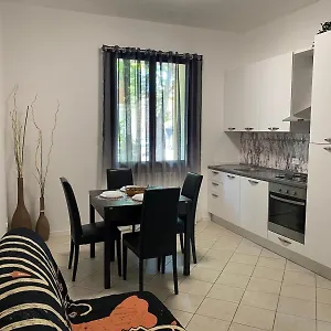 Apartment Ampio In Posizione Strategica