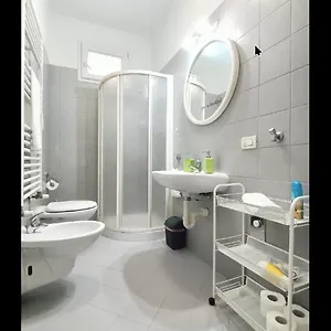 Casa A A 100 Mt Dal Mare Due E Due Bagni Cucina E Salotto * Rimini