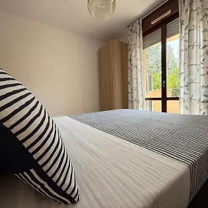 Seafair Apartment *
